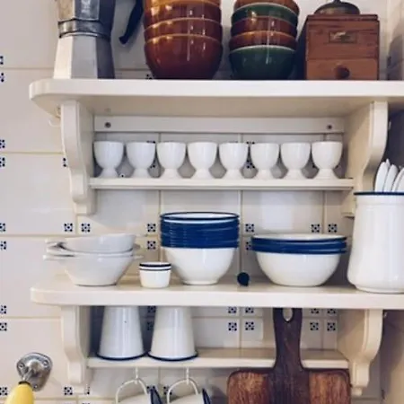 Monte Cucs - House On The Hill * オデセイシェ