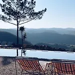 Monte Cucs - House On The Hill Вилла